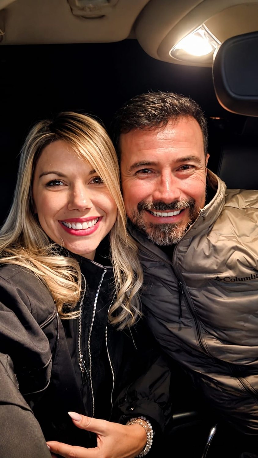 Yessica y Mario compartiendo una conversación fundacional para Esencia Ritual